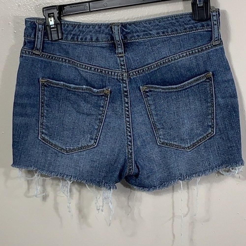 Universal Thread Distressed High Rise Button Fly Jean Shortie - Picture 3 of 5